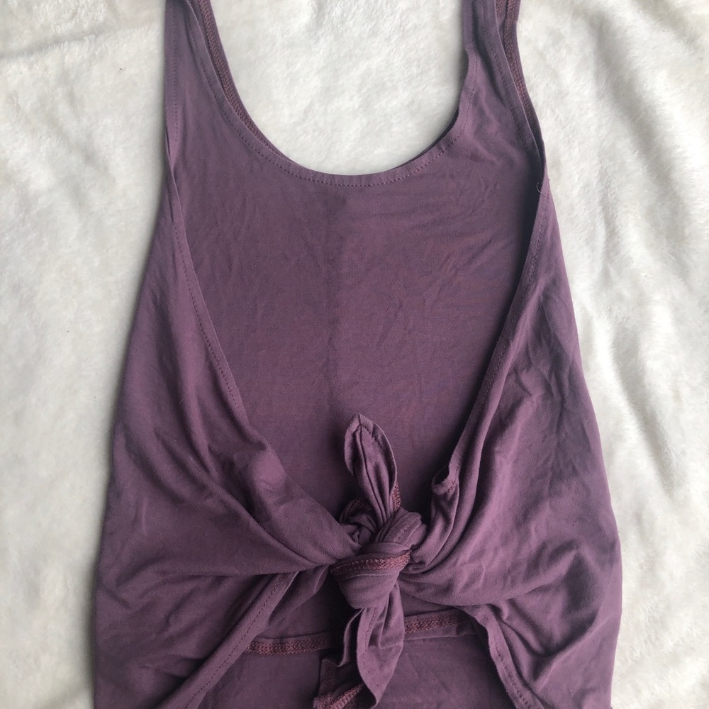 ✨ UO Tank ✨ - Picture 3 of 4